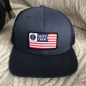 Salty crew hat nearly new